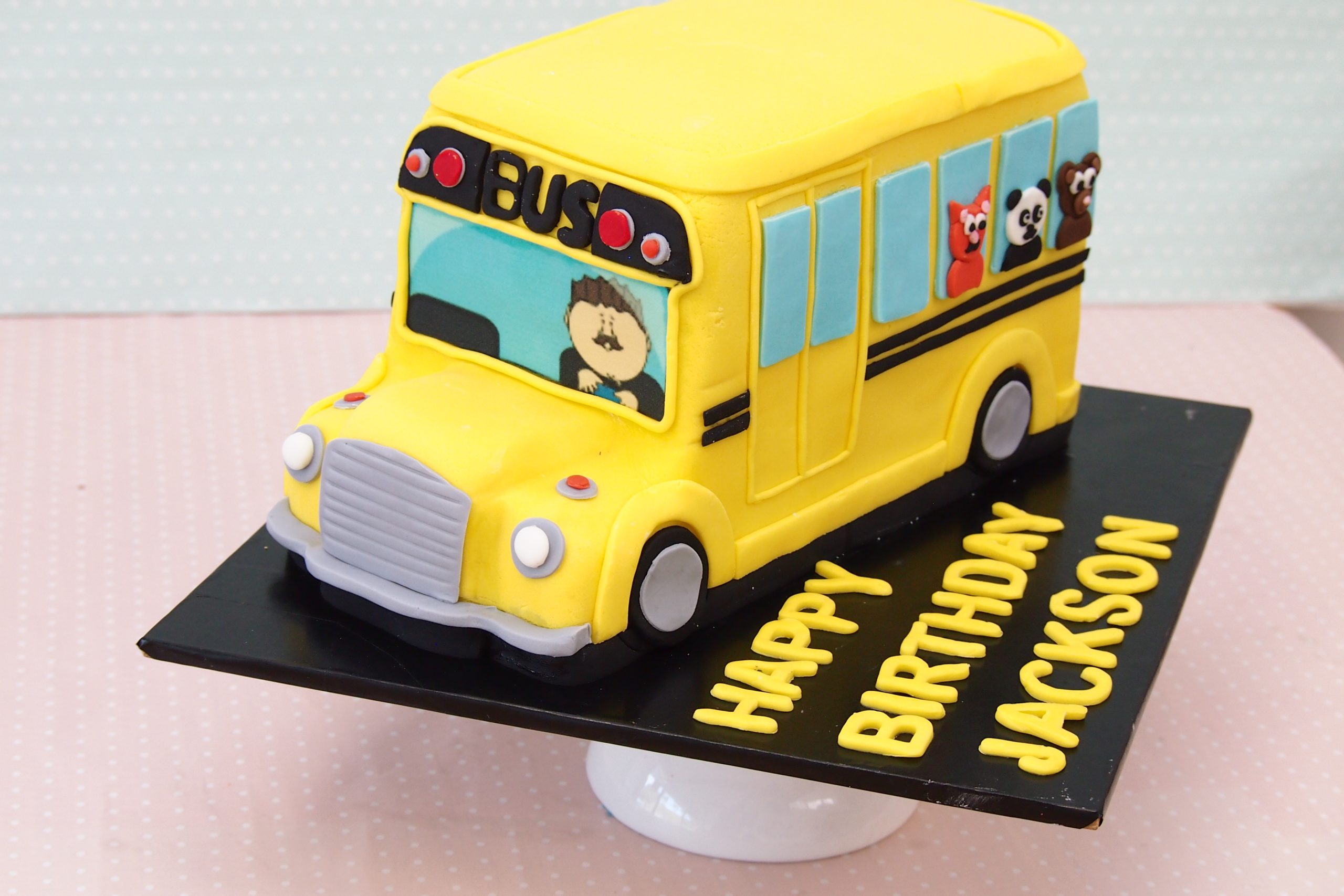 Free shuttle bus cake | The Cake Créche
