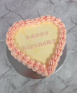 retro heart cake